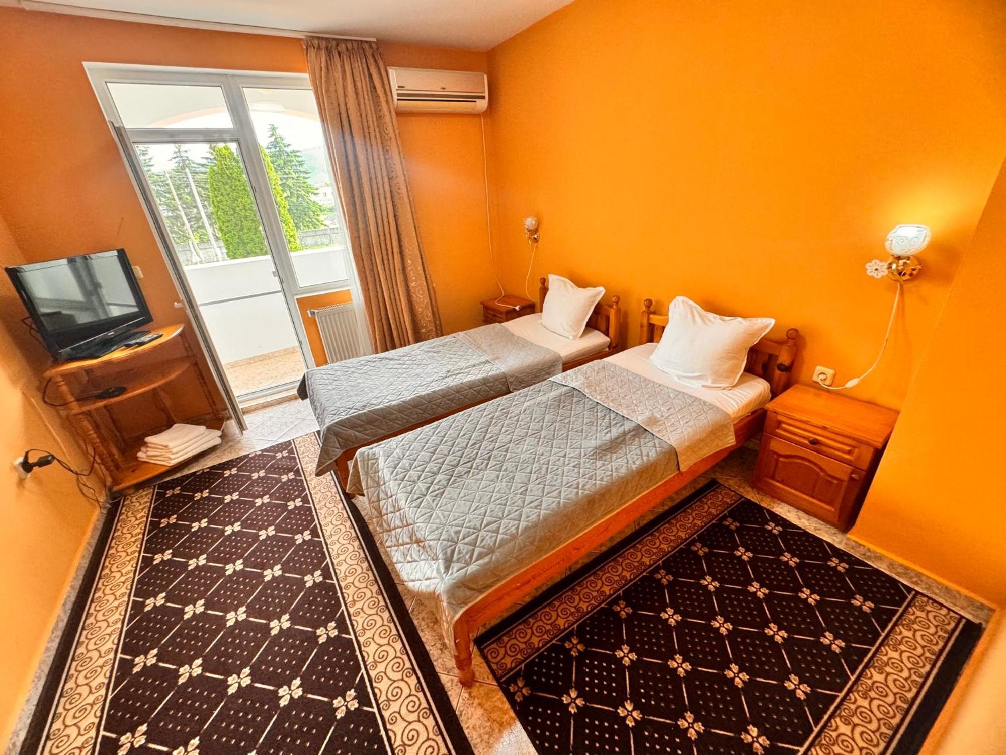 Motel International Berkovitsa Exterior foto