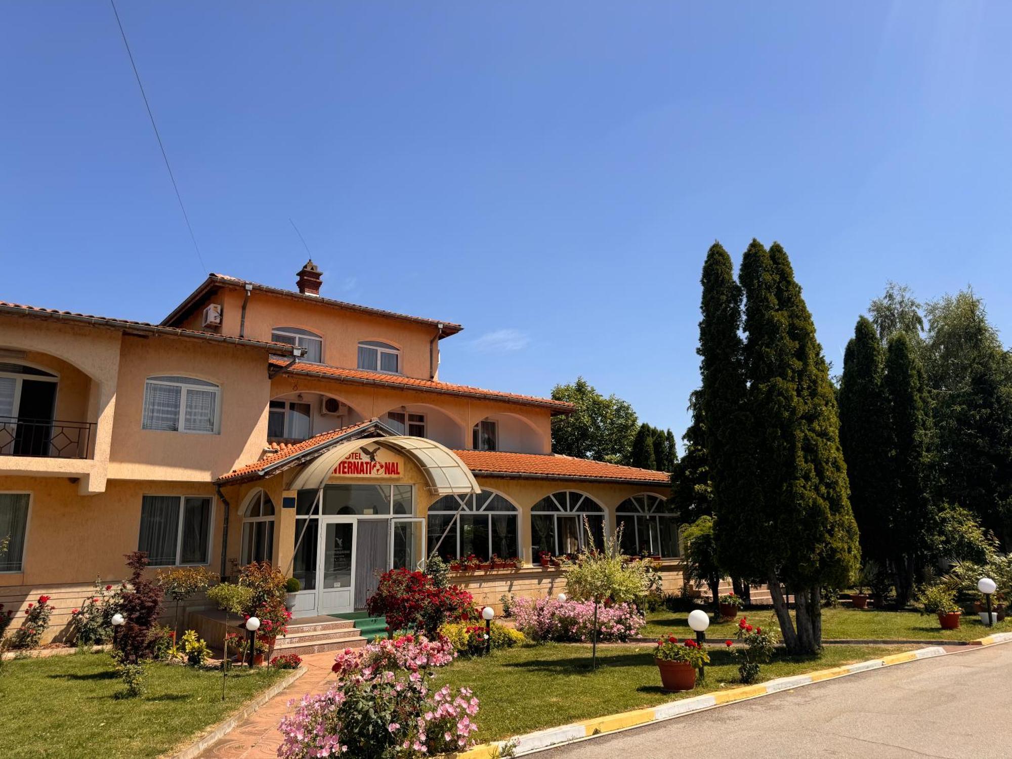 Motel International Berkovitsa Exterior foto