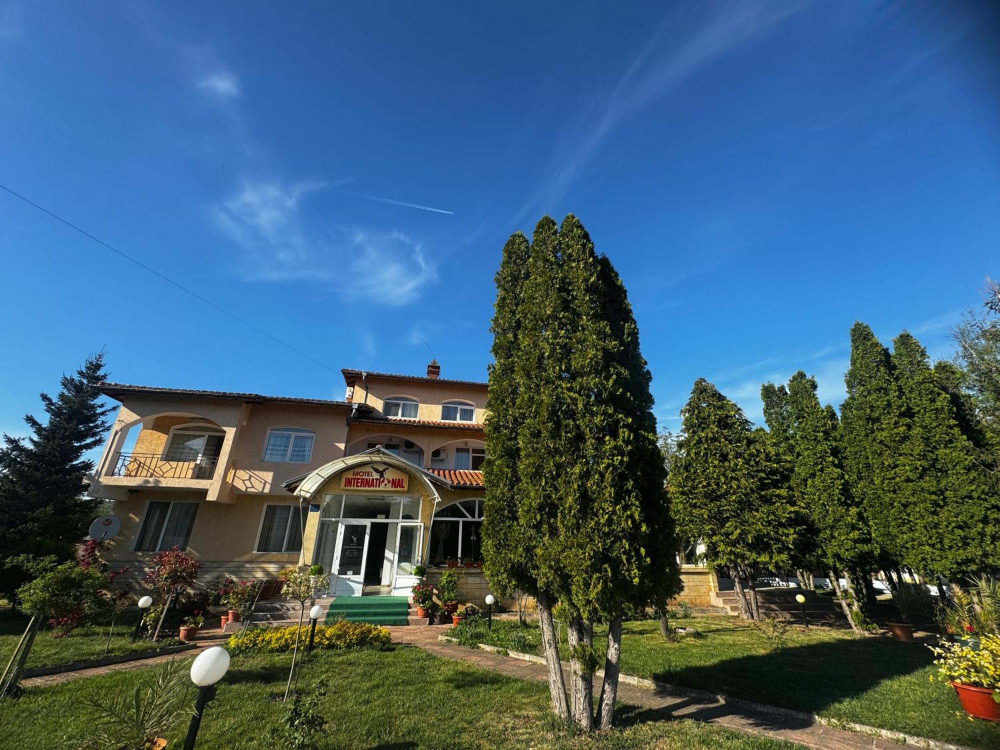 Motel International Berkovitsa Exterior foto