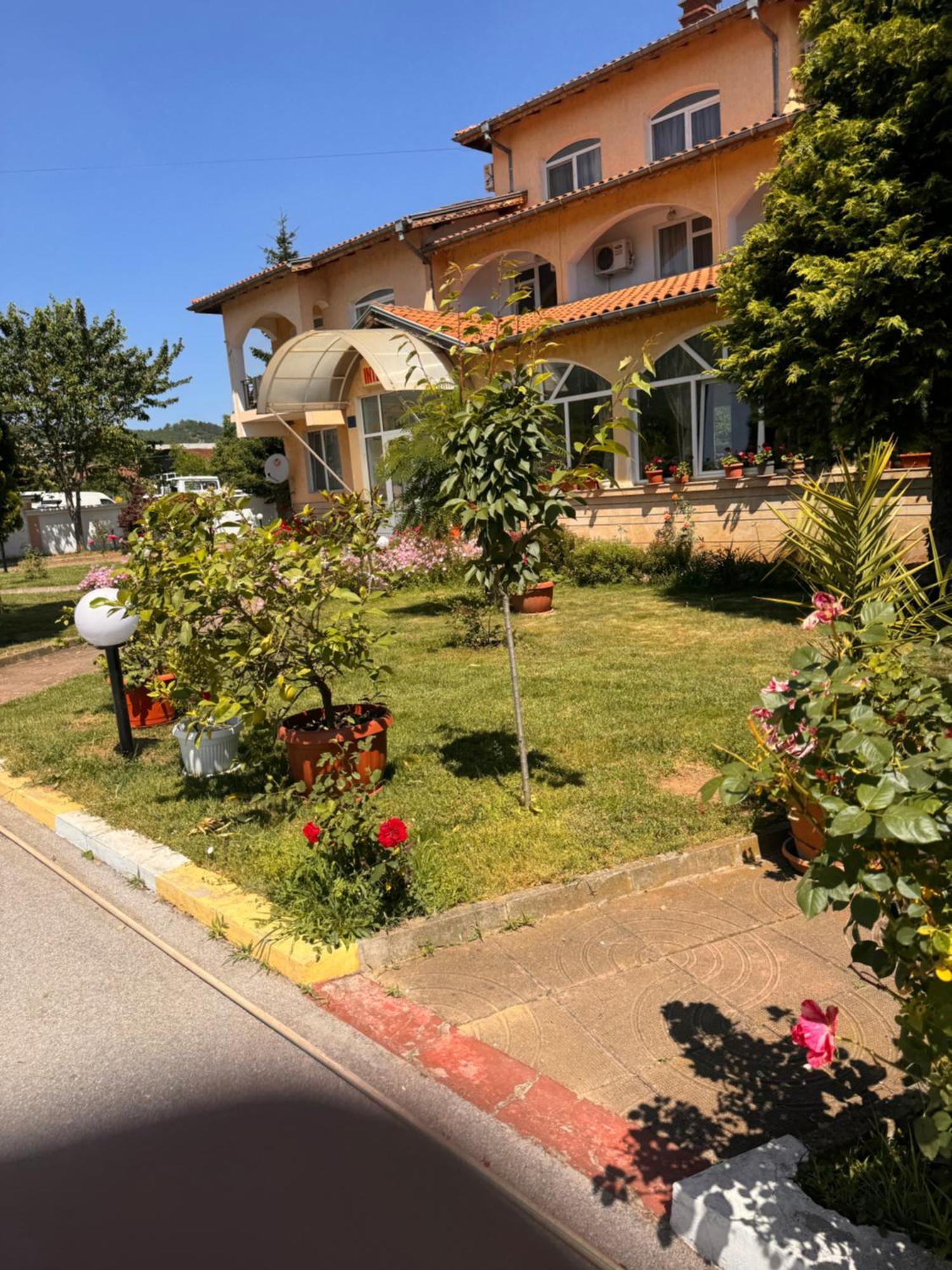Motel International Berkovitsa Exterior foto